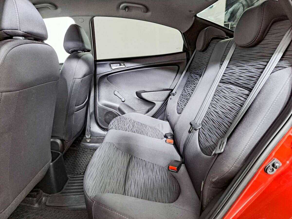 Купить Hyundai Solaris с пробегом. Фото: #9