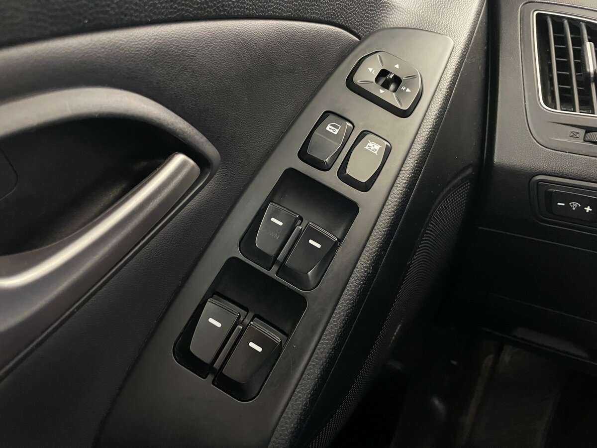 Купить Hyundai ix35 с пробегом. Фото: #15