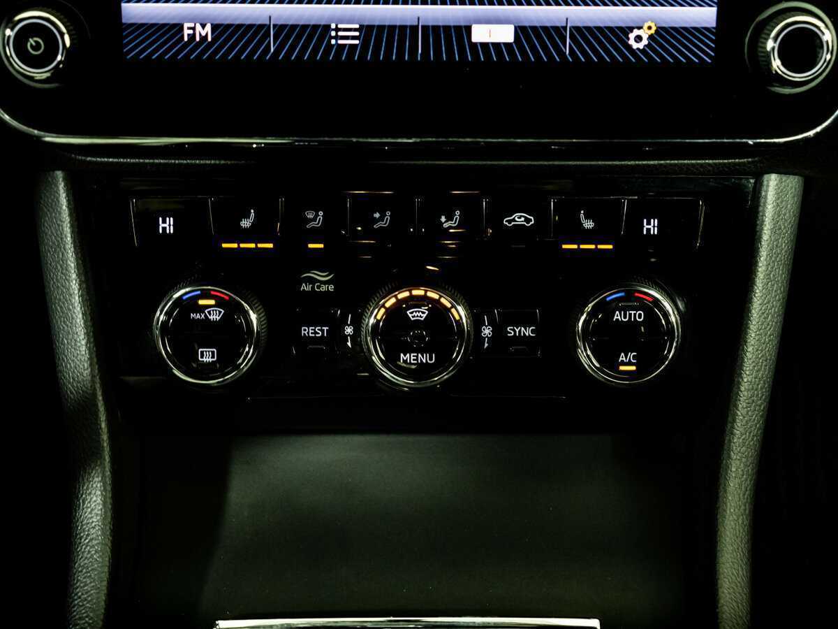 Купить Skoda Superb с пробегом. Фото: #14