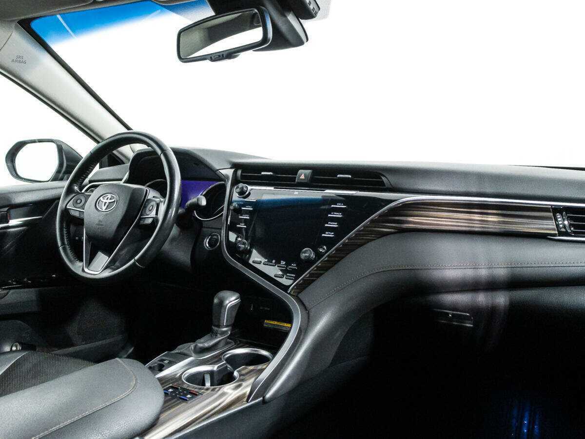 Купить Toyota Camry с пробегом. Фото: #8