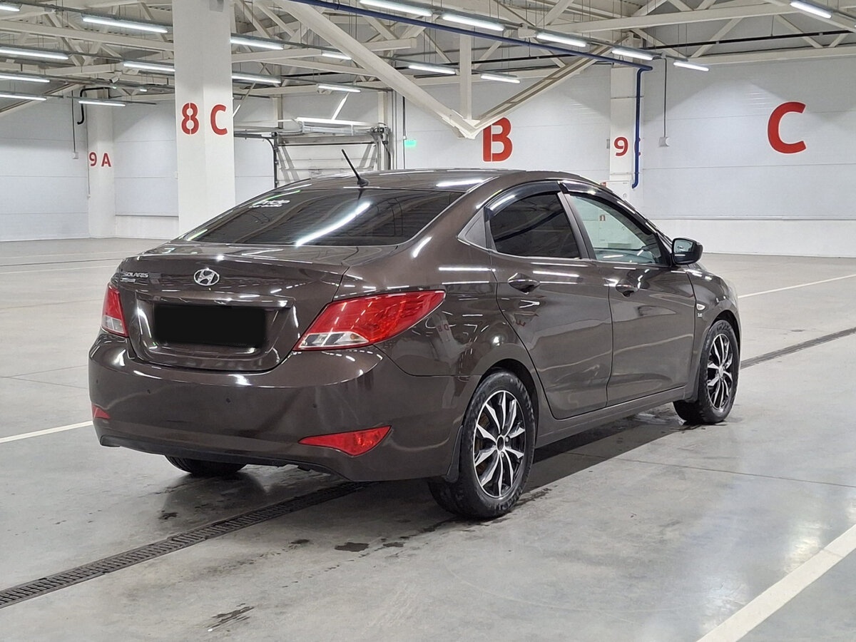 Купить Hyundai Solaris с пробегом. Фото: #4