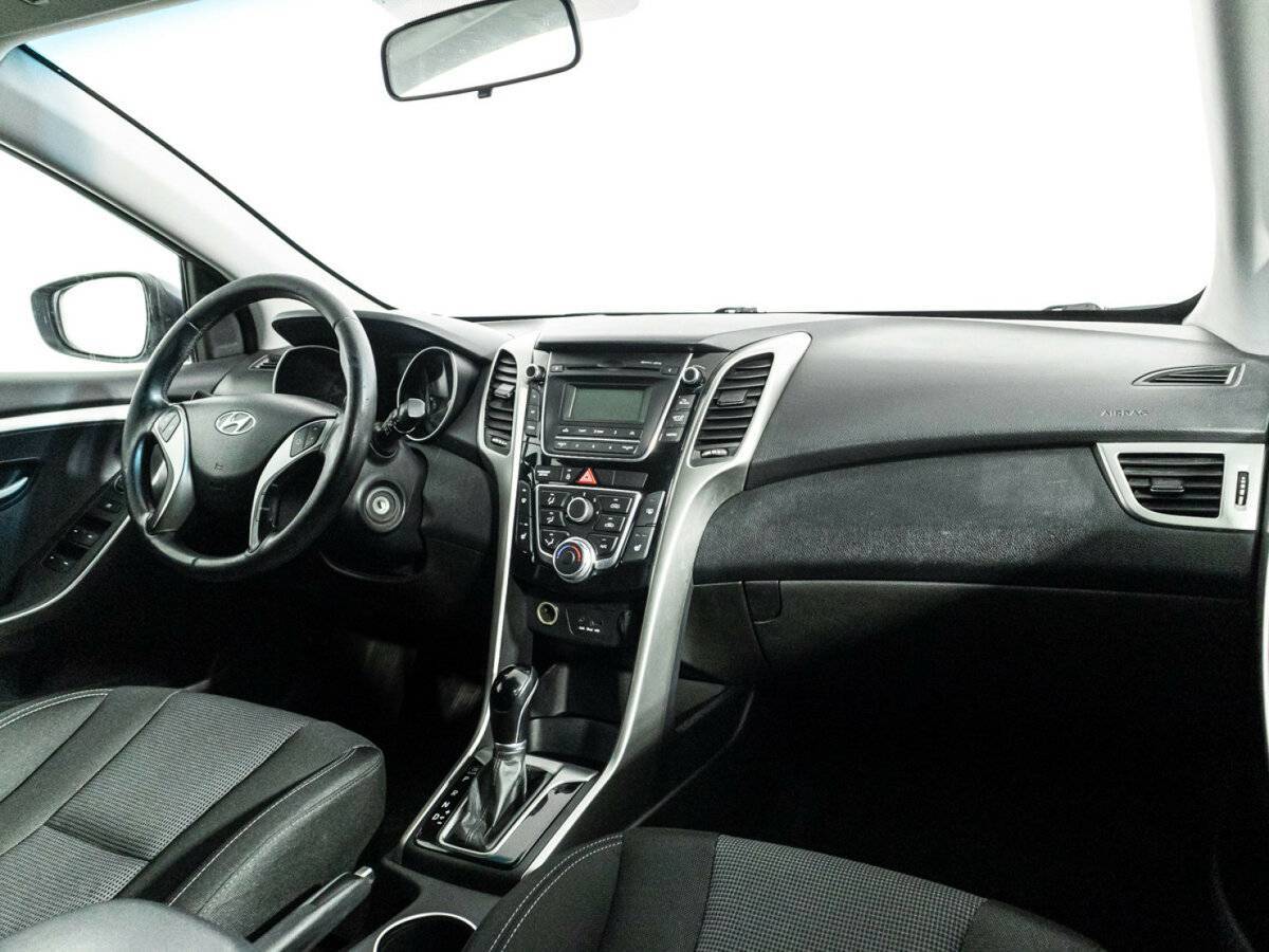 Купить Hyundai i30 с пробегом. Фото: #8