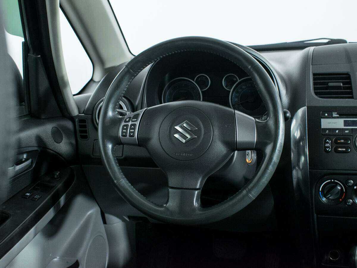Купить Suzuki SX4 с пробегом. Фото: #10