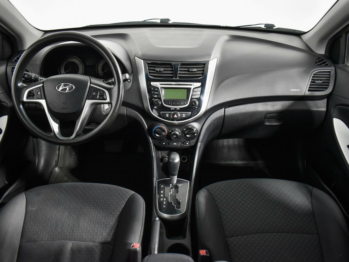 Купить Hyundai Solaris с пробегом. Фото: #12