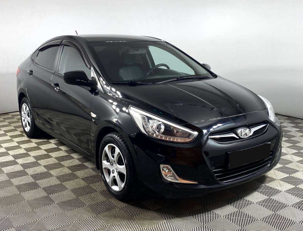 Купить Hyundai Solaris с пробегом. Фото: #2