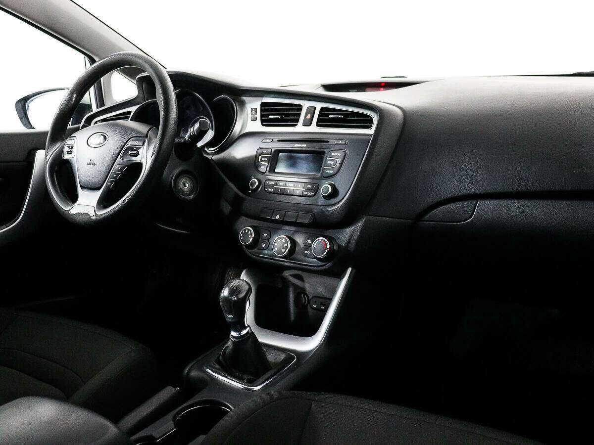 Купить Kia Ceed с пробегом. Фото: #8