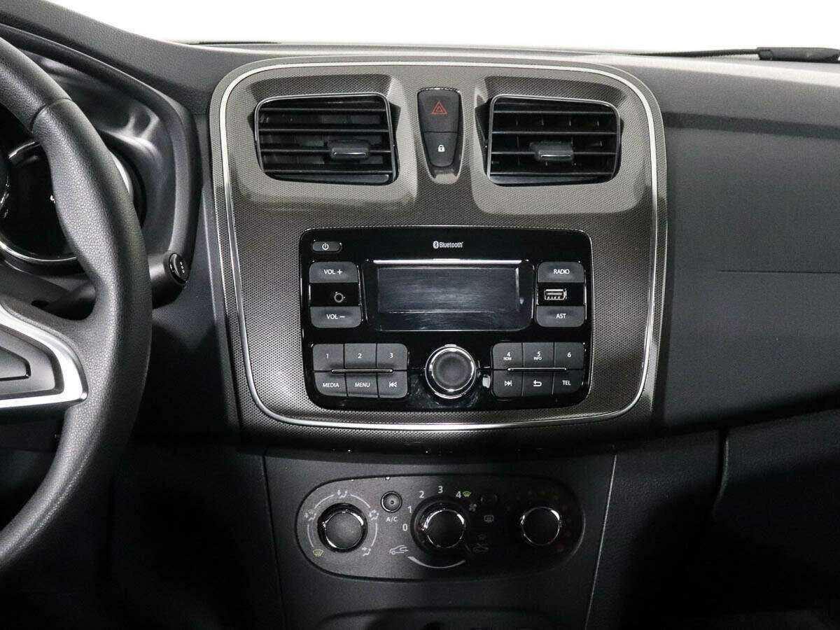 Купить Renault Logan с пробегом. Фото: #10