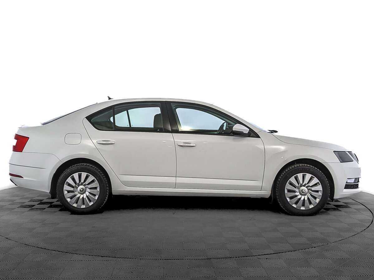 Купить Skoda Octavia с пробегом. Фото: #3