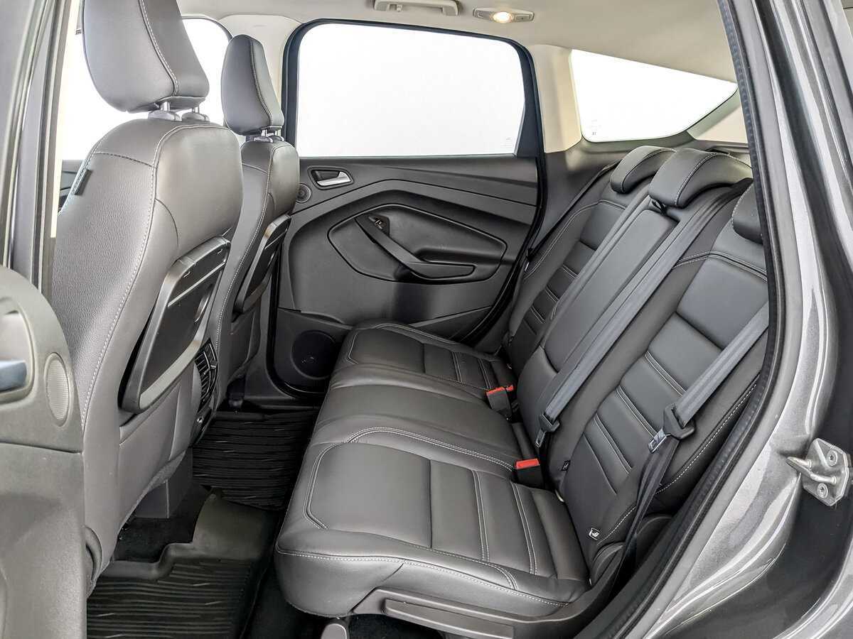 Купить Ford Kuga с пробегом. Фото: #9