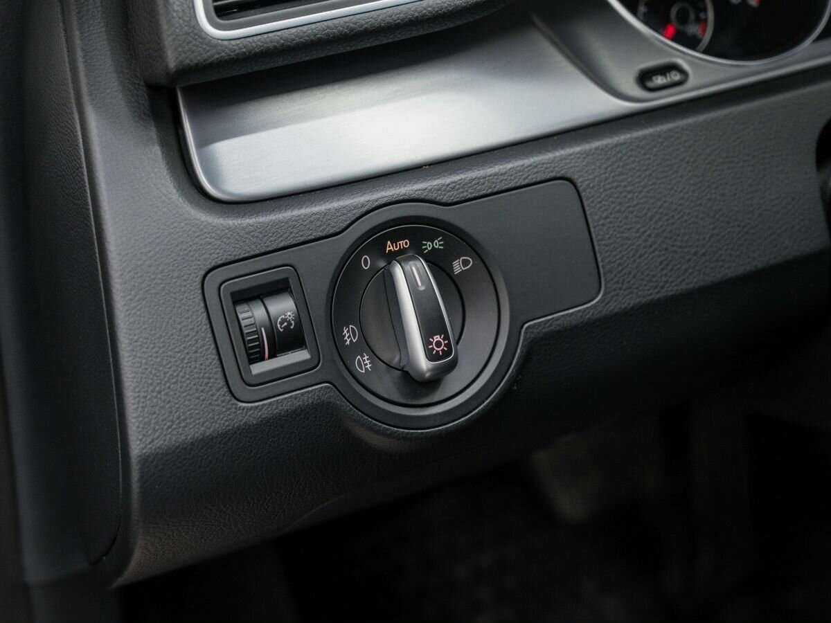 Купить Volkswagen Passat CC с пробегом. Фото: #15