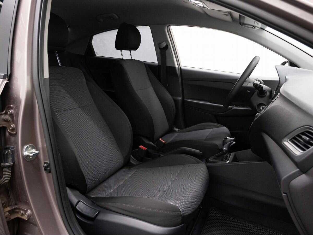 Купить Hyundai Solaris с пробегом. Фото: #13