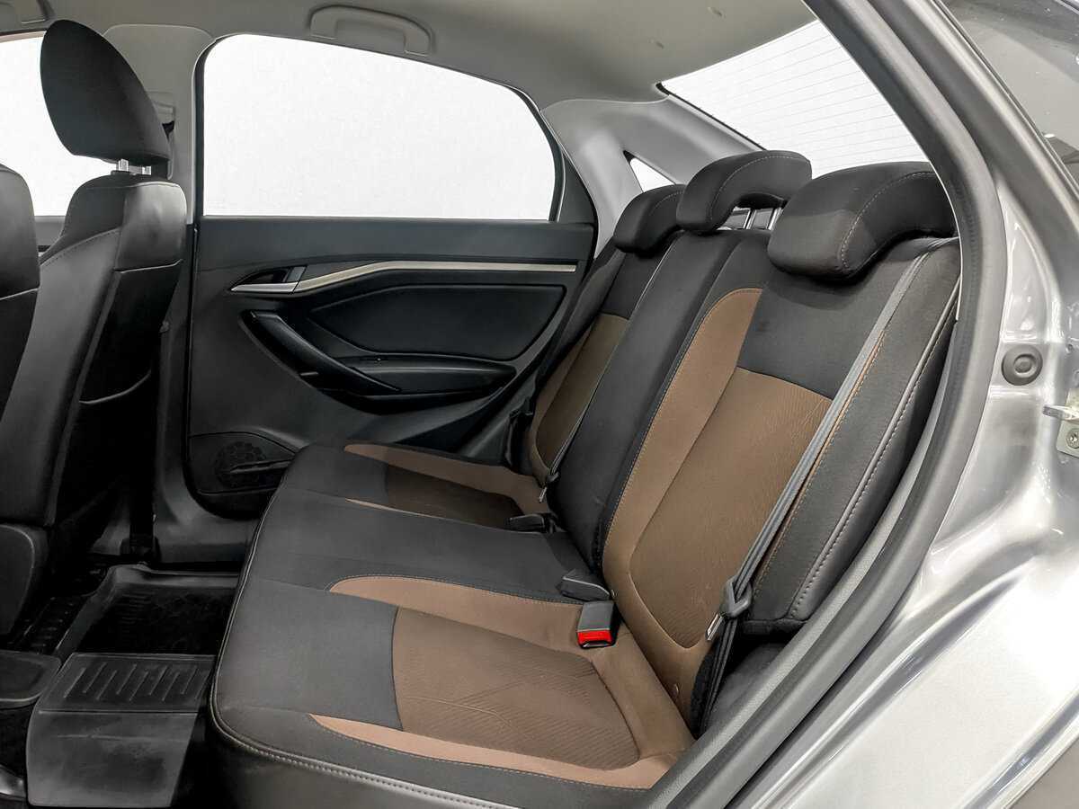 Купить Lada (ВАЗ) Vesta с пробегом. Фото: #11