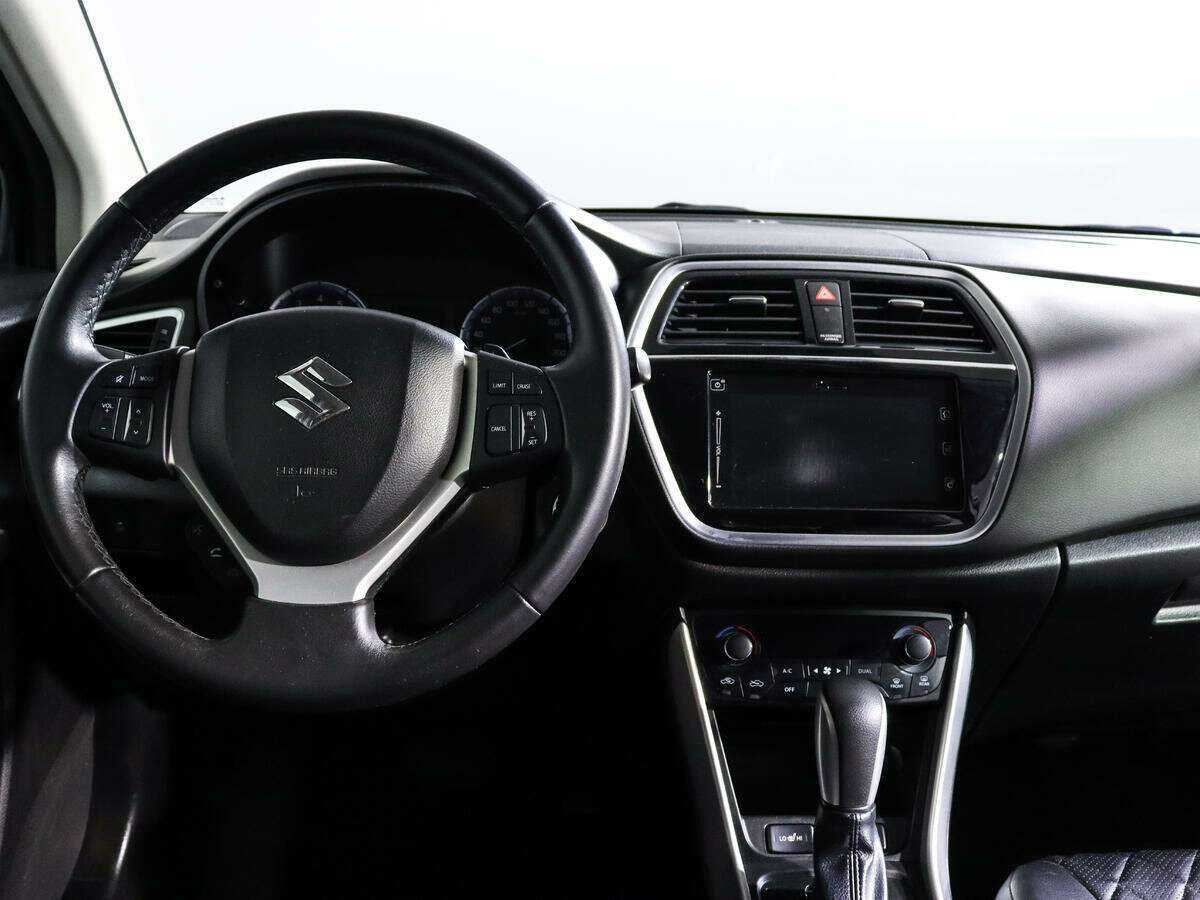 Купить Suzuki SX4 с пробегом. Фото: #11