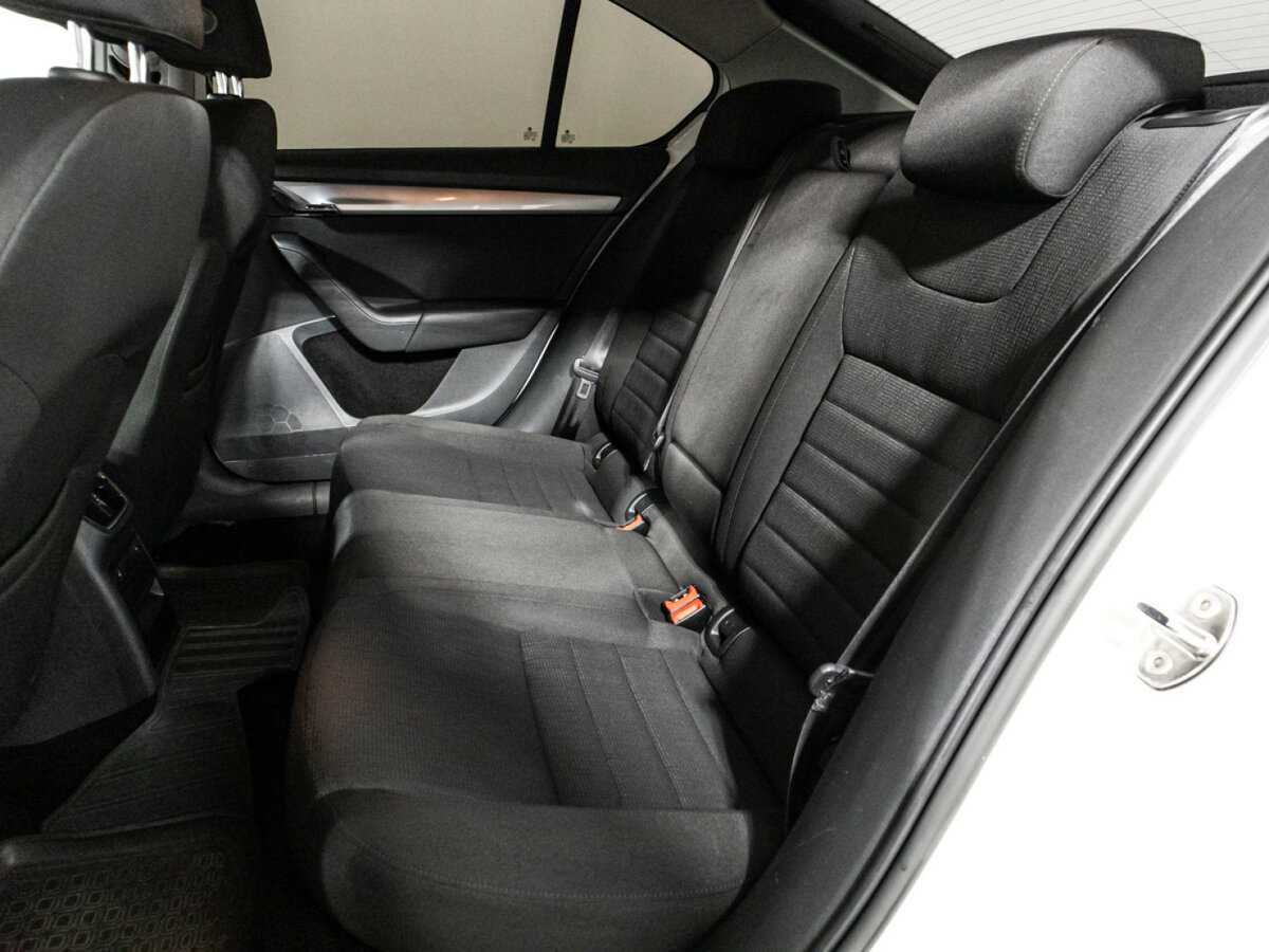 Купить Skoda Octavia с пробегом. Фото: #7