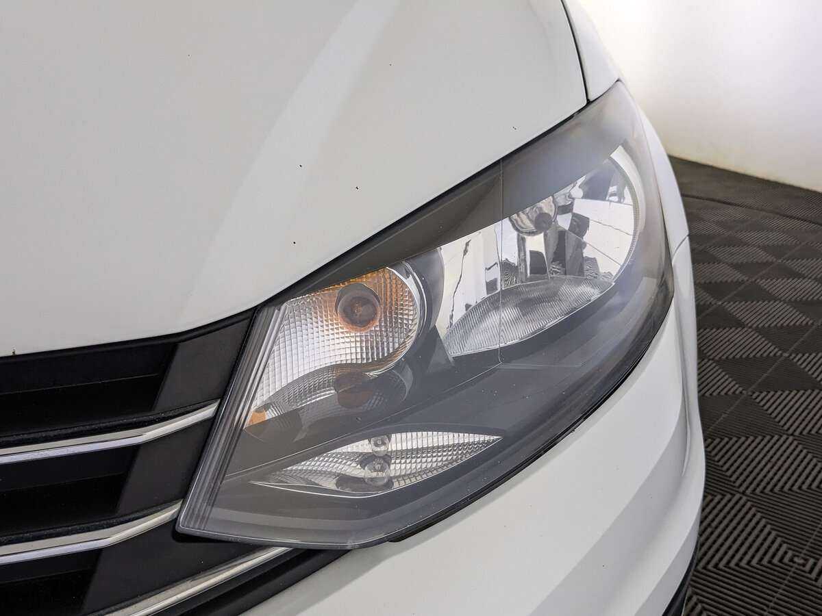 Купить Volkswagen Polo с пробегом. Фото: #10