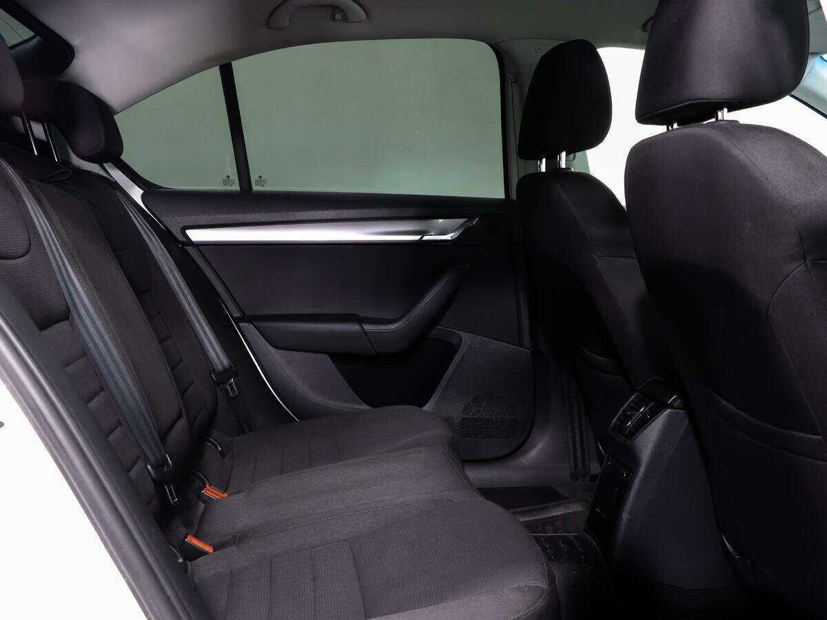 Купить Skoda Octavia с пробегом. Фото: #11