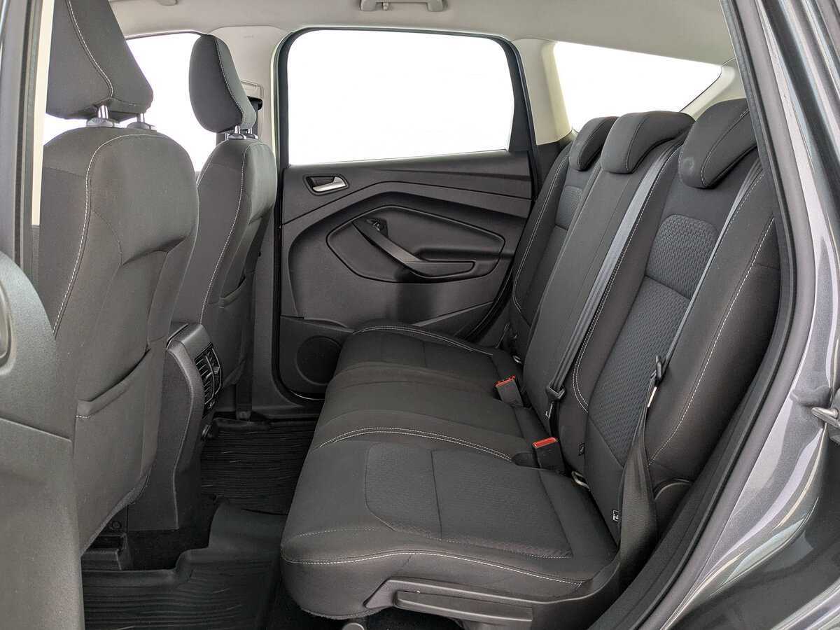 Купить Ford Kuga с пробегом. Фото: #17