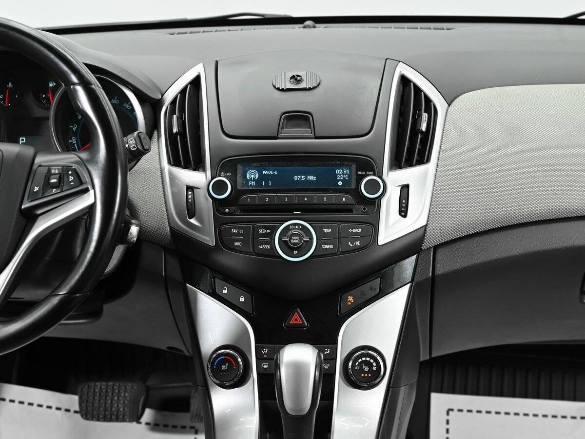 Купить Chevrolet Cruze с пробегом. Фото: #8