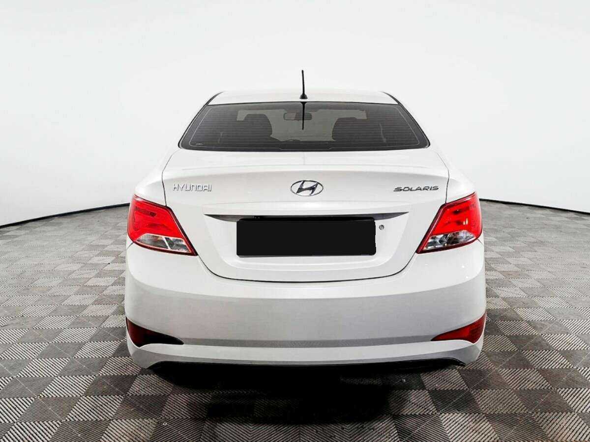 Купить Hyundai Solaris с пробегом. Фото: #4