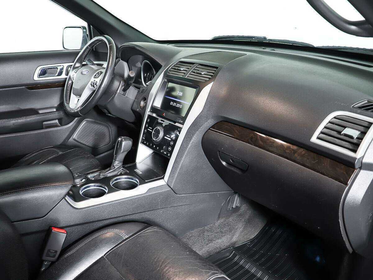 Купить Ford Explorer с пробегом. Фото: #10