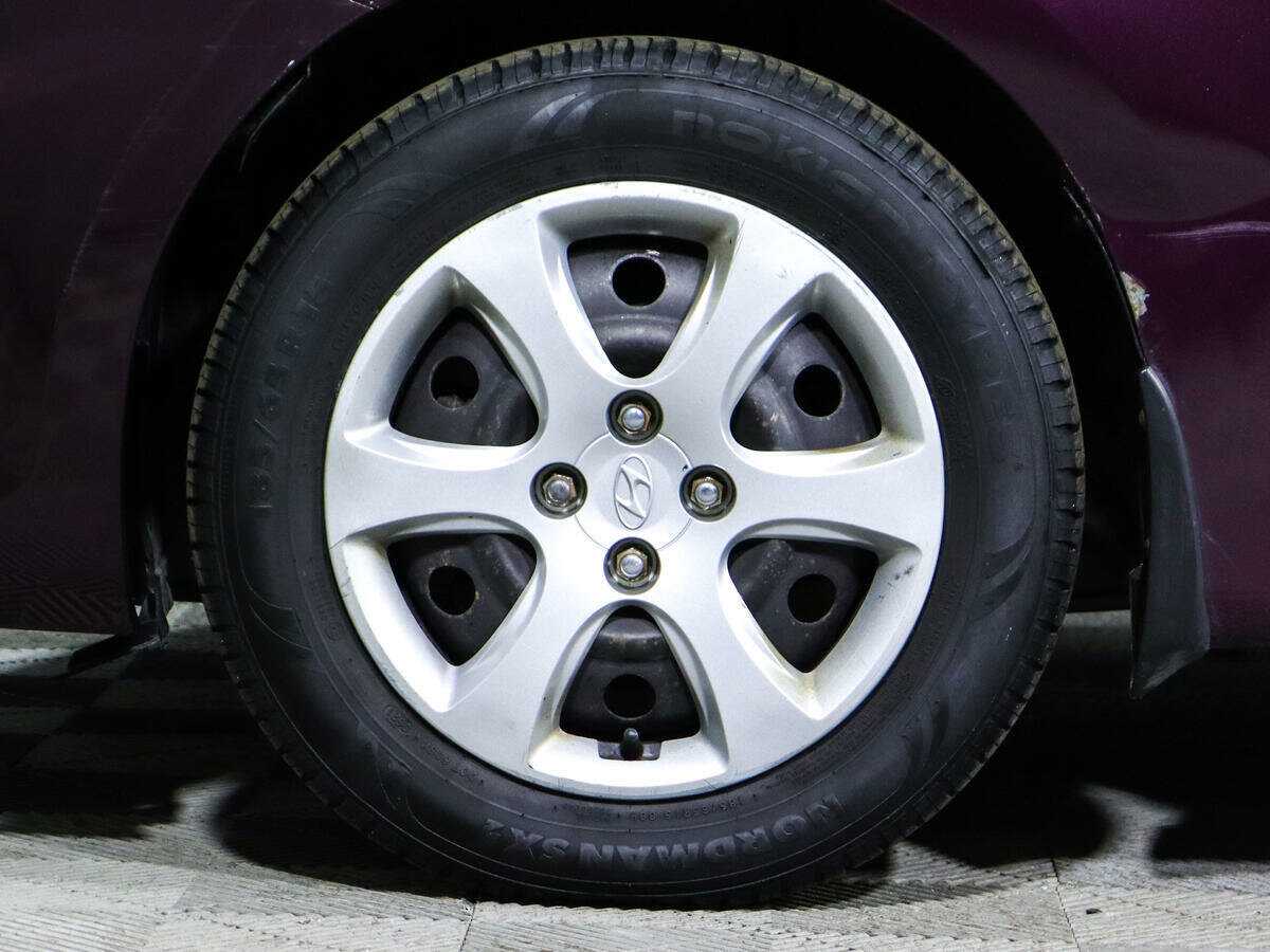 Купить Hyundai Solaris с пробегом. Фото: #16