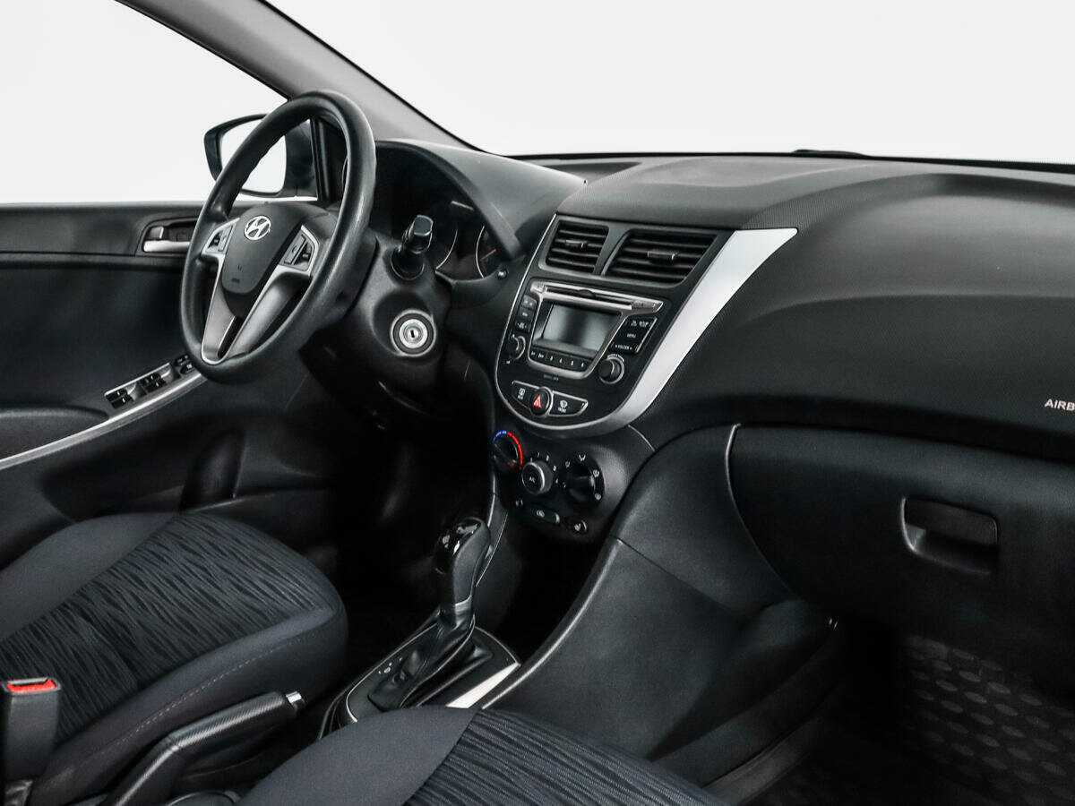 Купить Hyundai Solaris с пробегом. Фото: #10