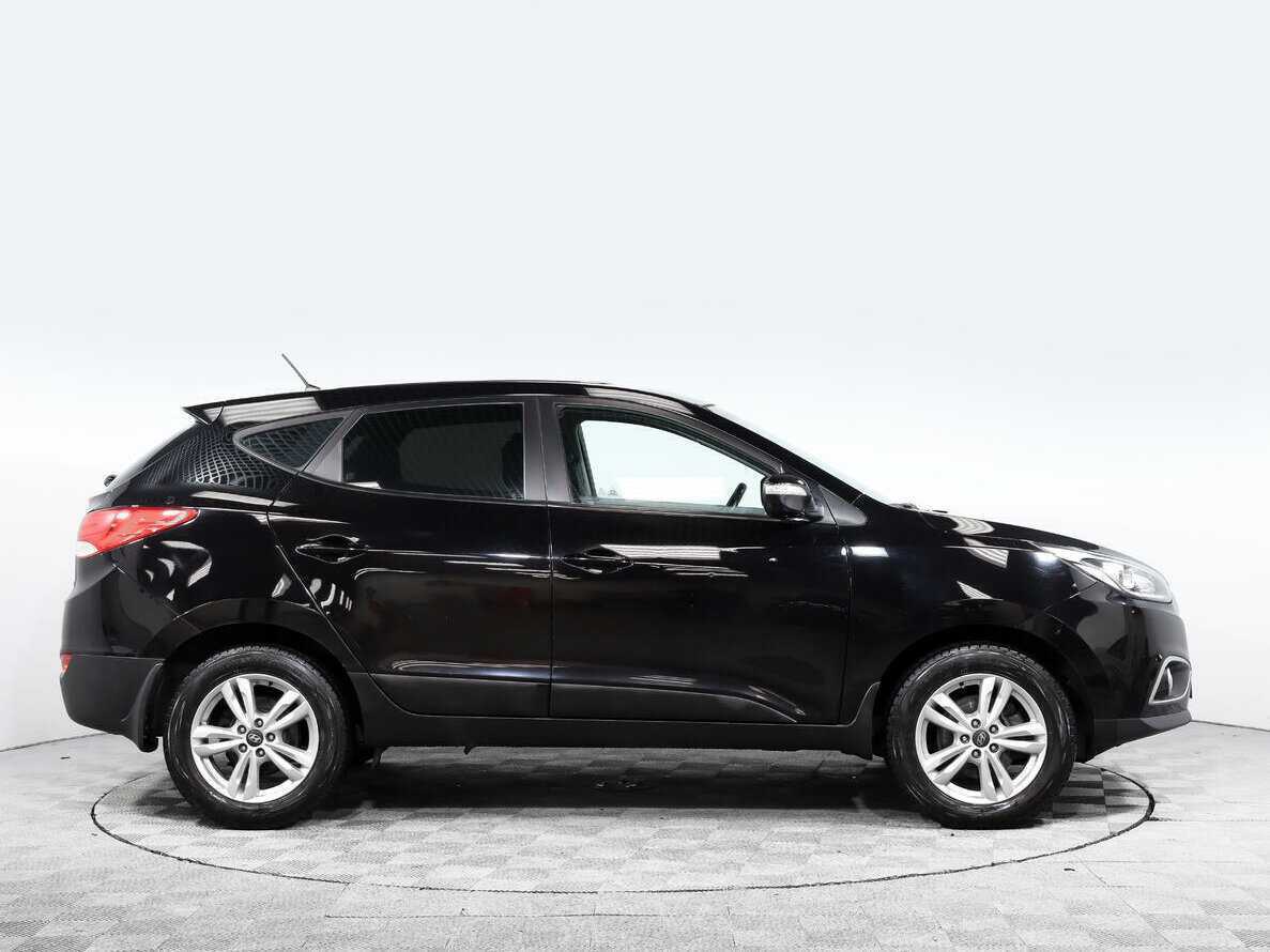 Купить Hyundai ix35 с пробегом. Фото: #2