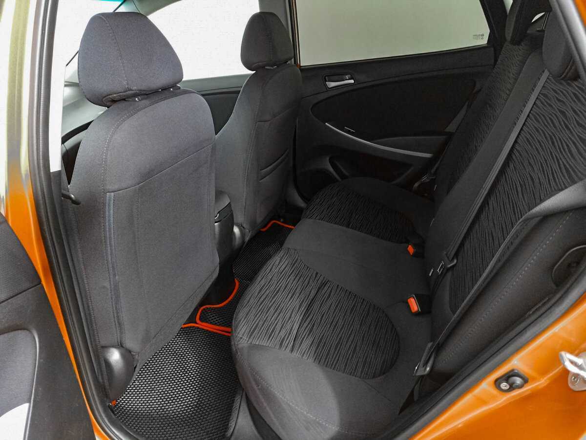 Купить Hyundai Solaris с пробегом. Фото: #9