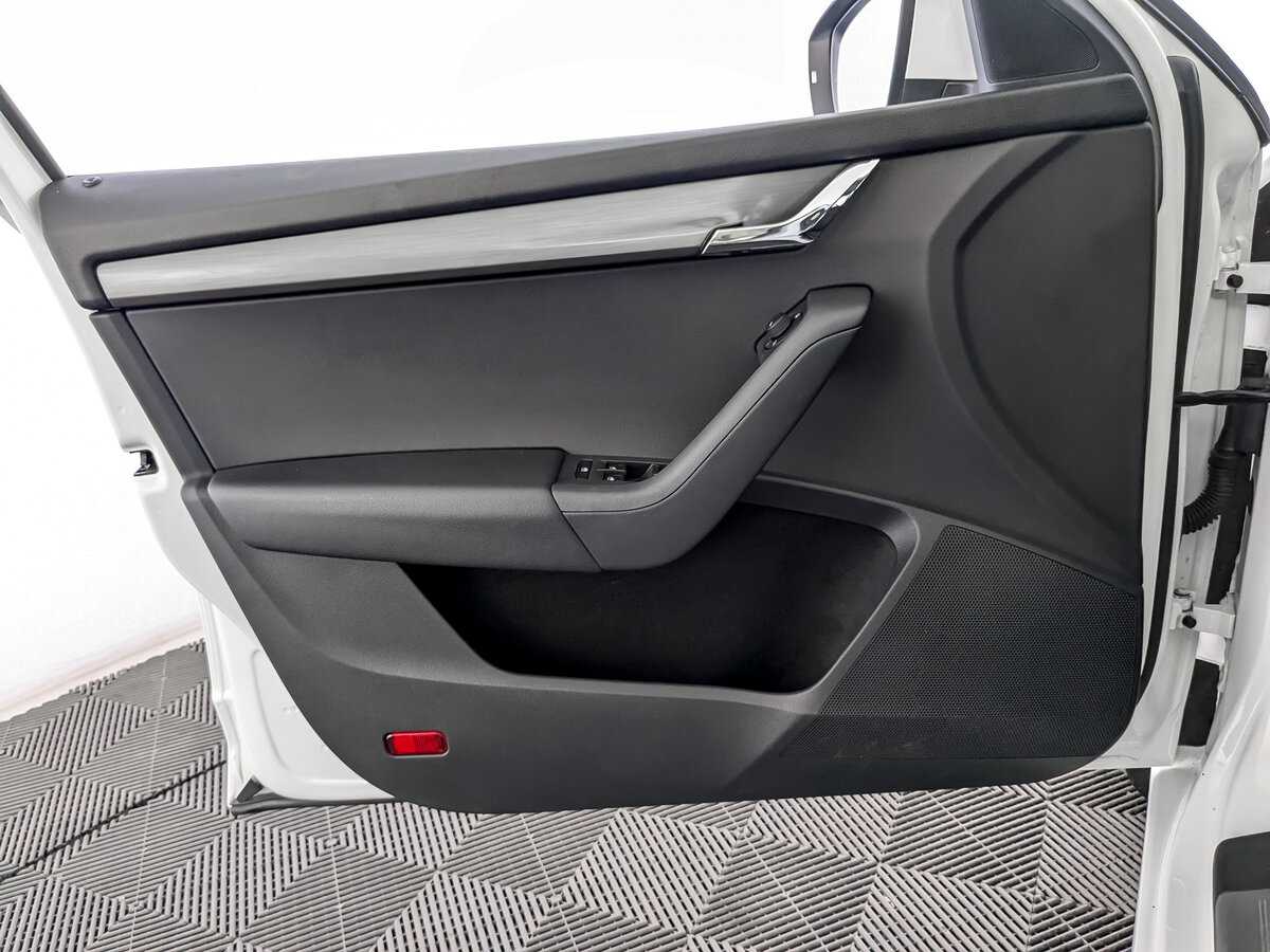 Купить Skoda Octavia с пробегом. Фото: #14