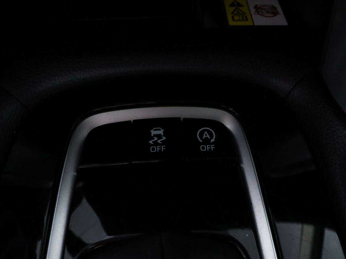 Купить Toyota Corolla Cross с пробегом. Фото: #16