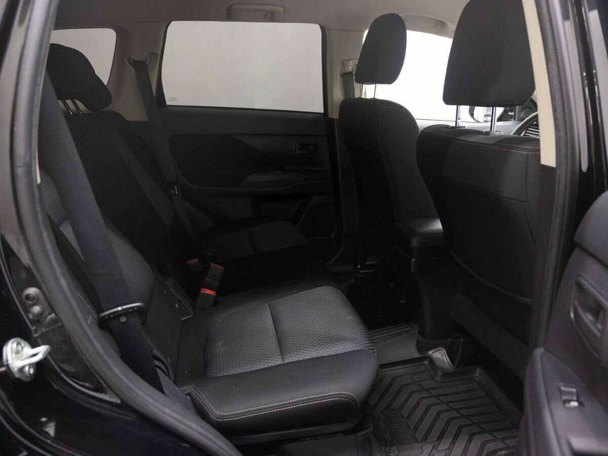 Купить Mitsubishi Outlander с пробегом. Фото: #9
