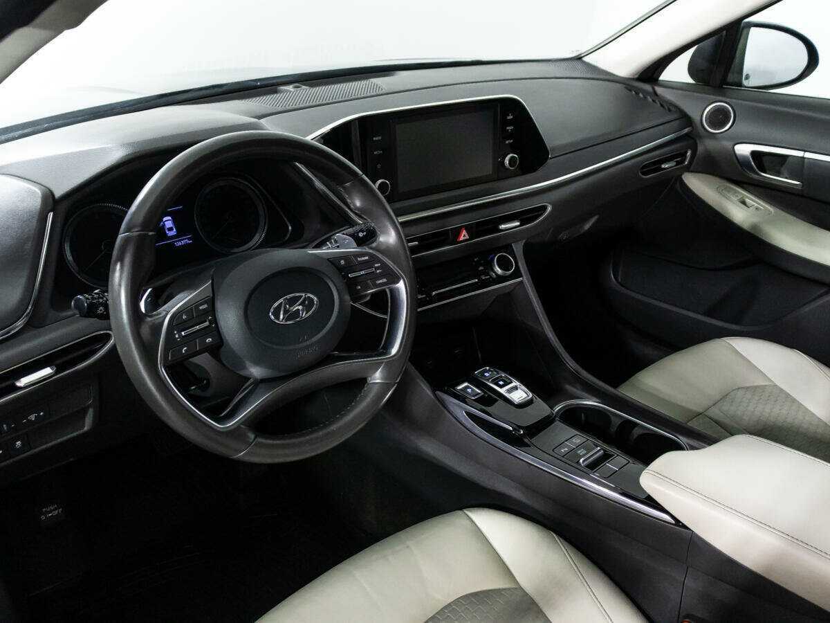 Купить Hyundai Sonata с пробегом. Фото: #10