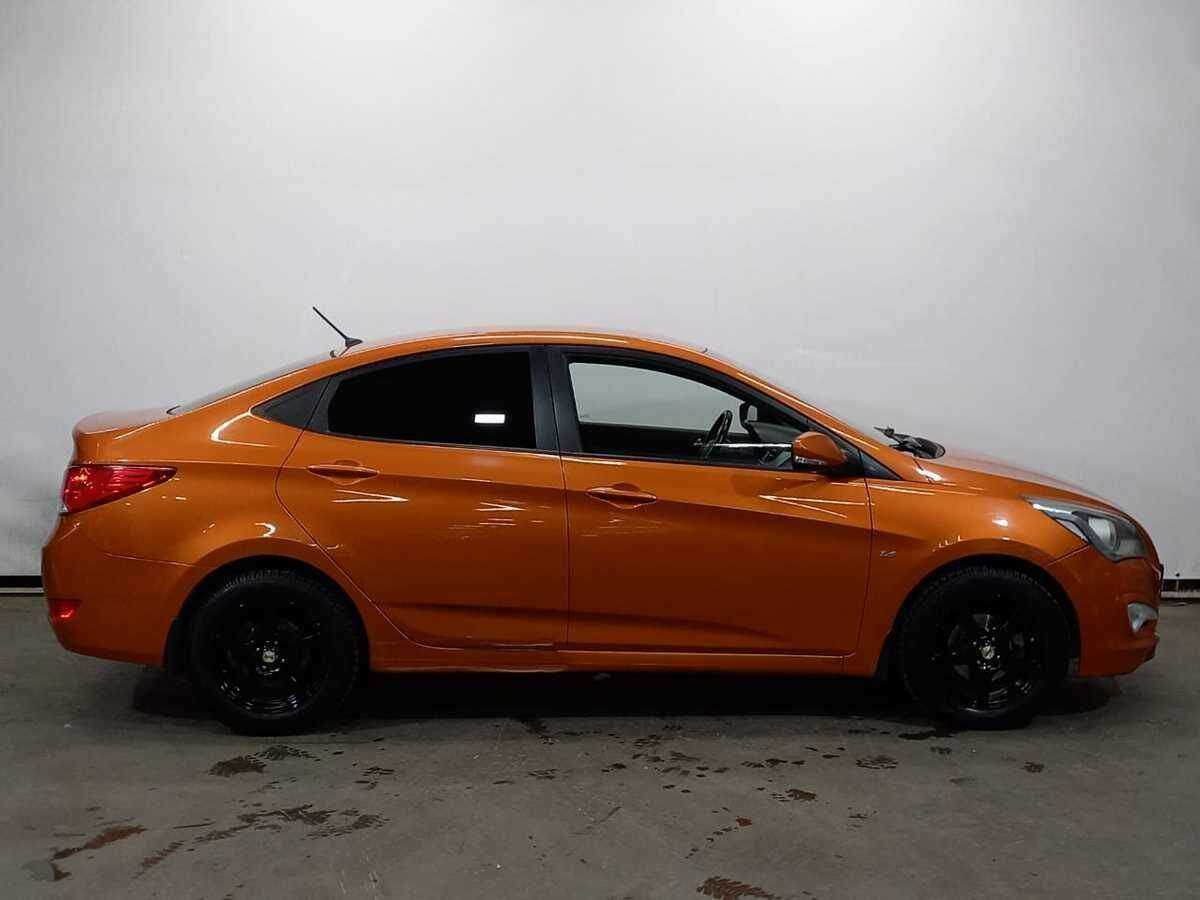 Купить Hyundai Solaris с пробегом. Фото: #3