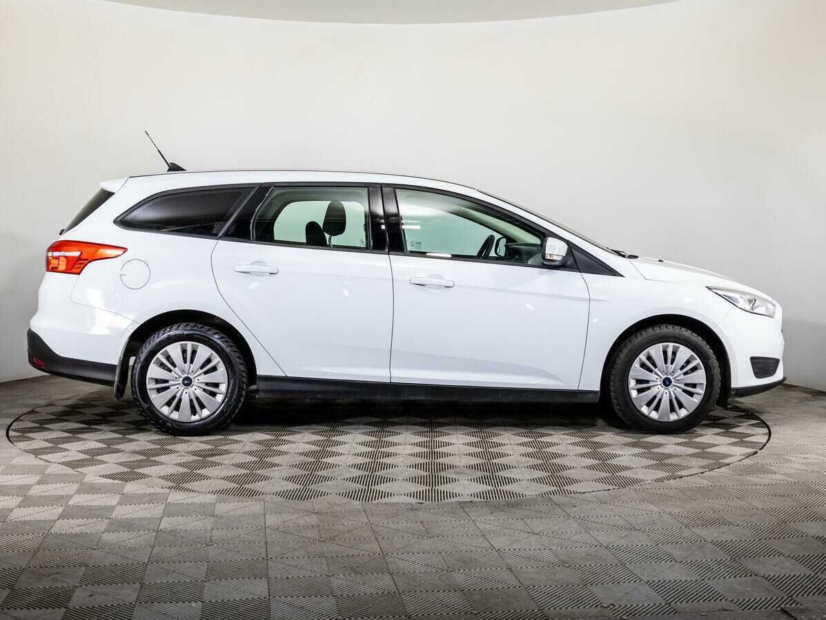 Купить Ford Focus с пробегом. Фото: #3