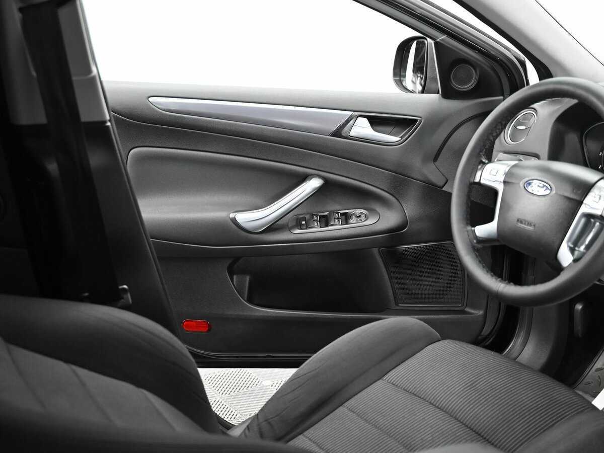 Купить Ford Mondeo с пробегом. Фото: #4