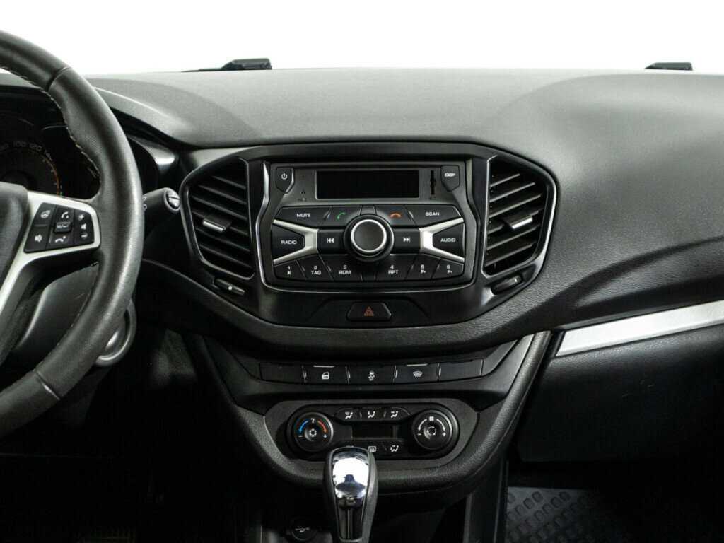 Купить Lada (ВАЗ) Vesta с пробегом. Фото: #13