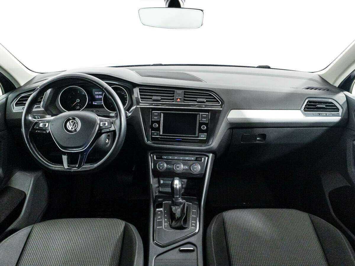 Купить Volkswagen Tiguan с пробегом. Фото: #12