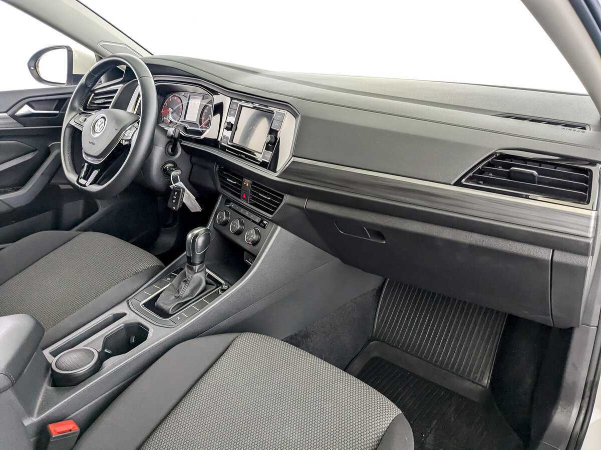 Купить Volkswagen Jetta с пробегом. Фото: #8