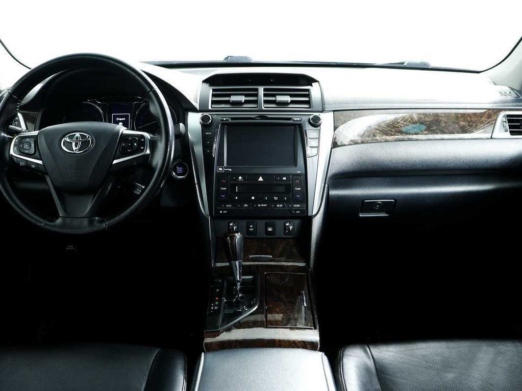 Купить Toyota Camry с пробегом. Фото: #10