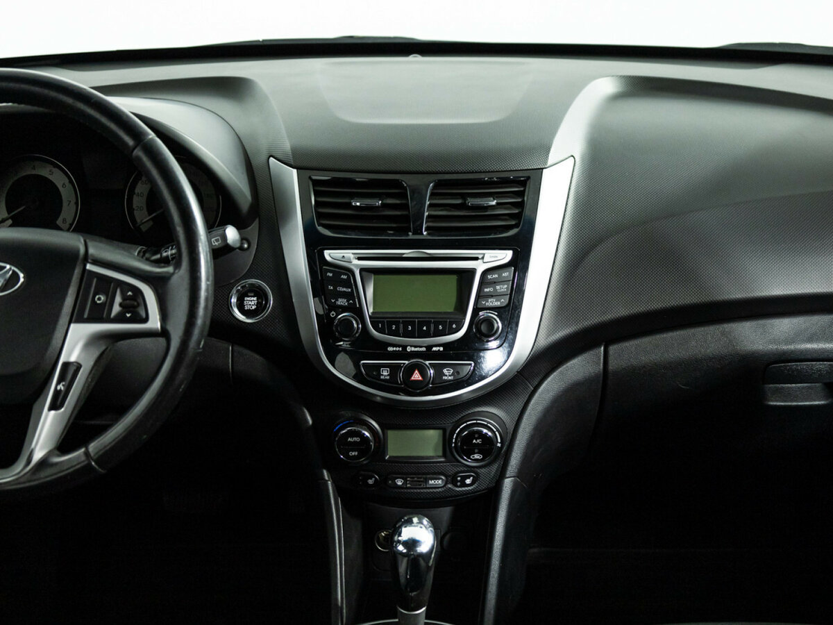 Купить Hyundai Solaris с пробегом. Фото: #13