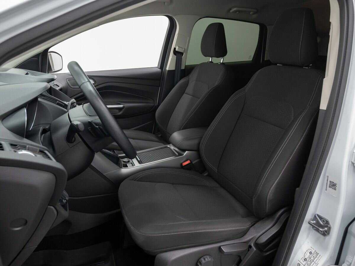 Купить Ford Kuga с пробегом. Фото: #9