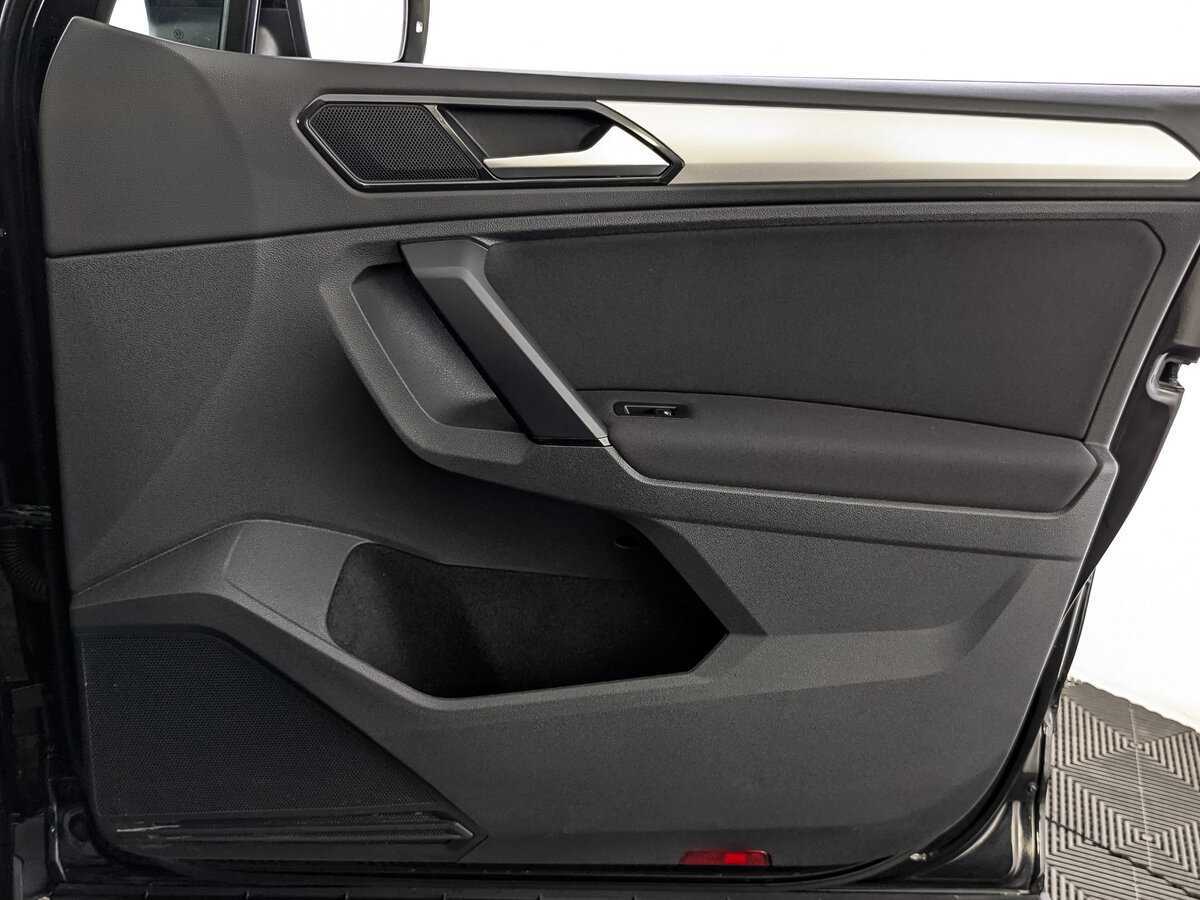 Купить Volkswagen Tiguan с пробегом. Фото: #22