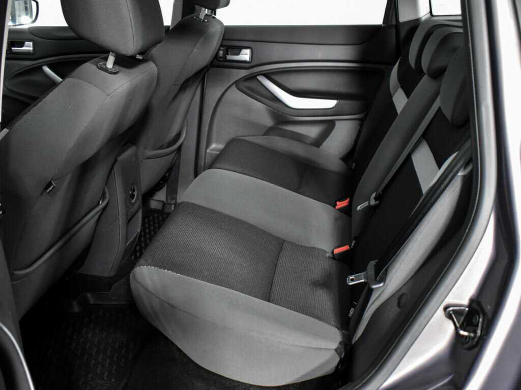 Купить Ford Kuga с пробегом. Фото: #11