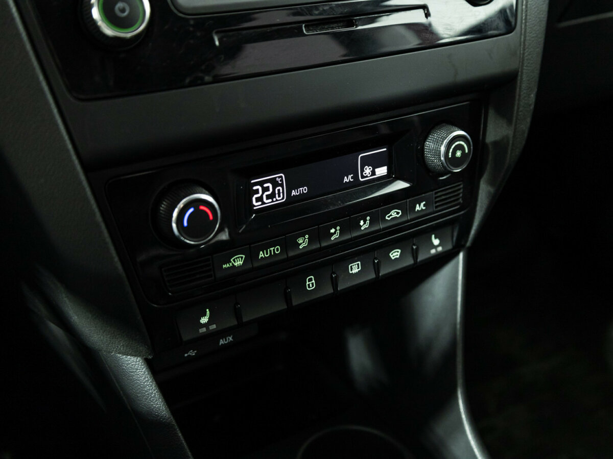 Купить Skoda Rapid с пробегом. Фото: #16