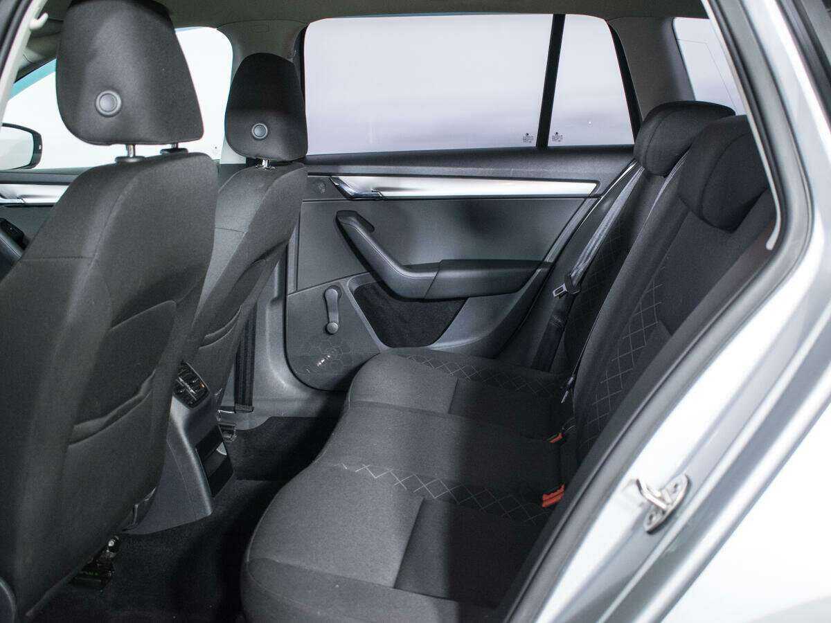 Купить Skoda Octavia с пробегом. Фото: #9