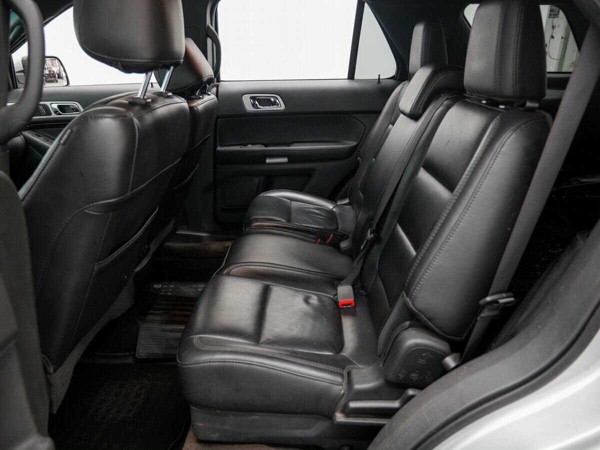 Купить Ford Explorer с пробегом. Фото: #12