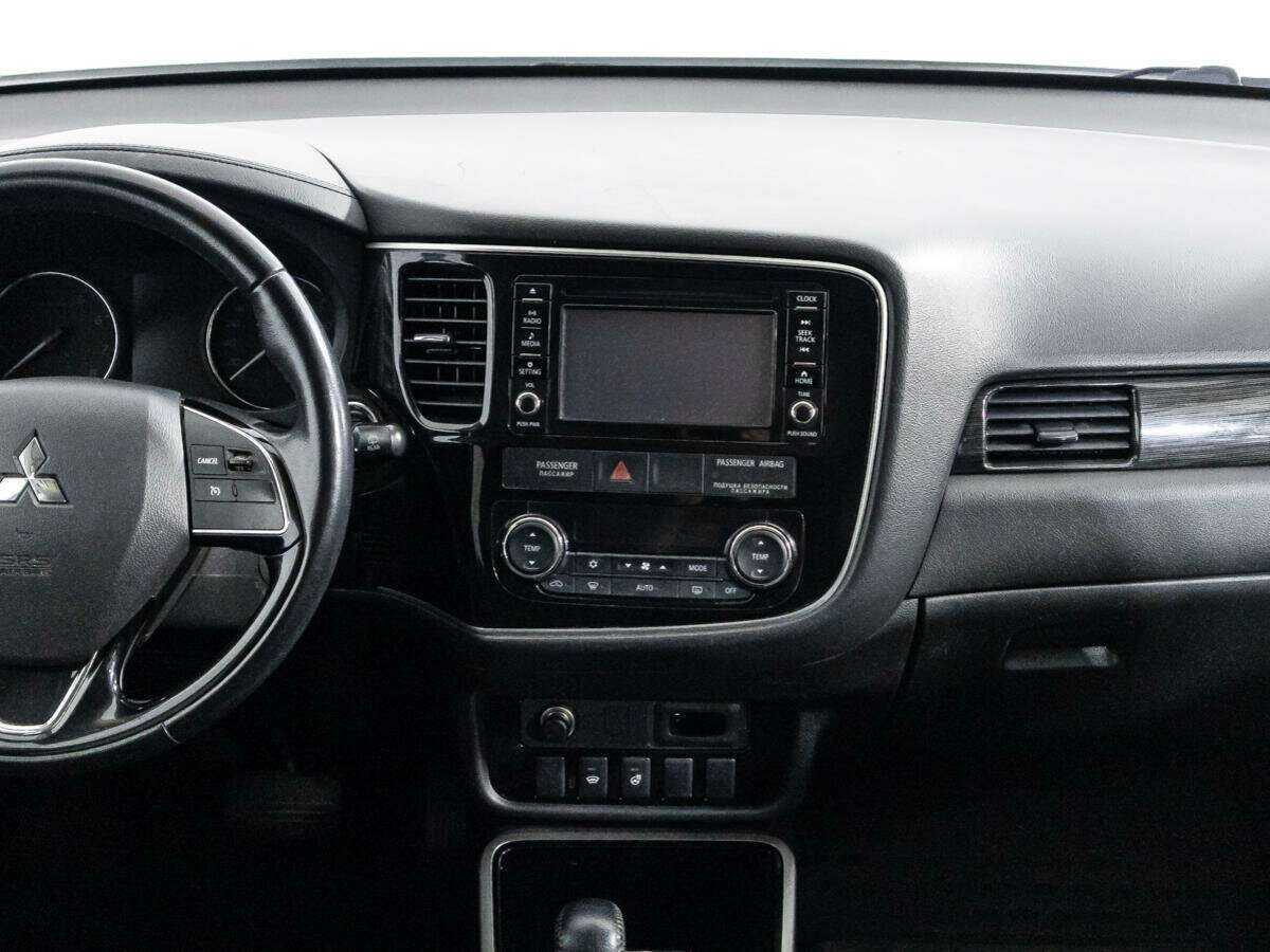 Купить Mitsubishi Outlander с пробегом. Фото: #13