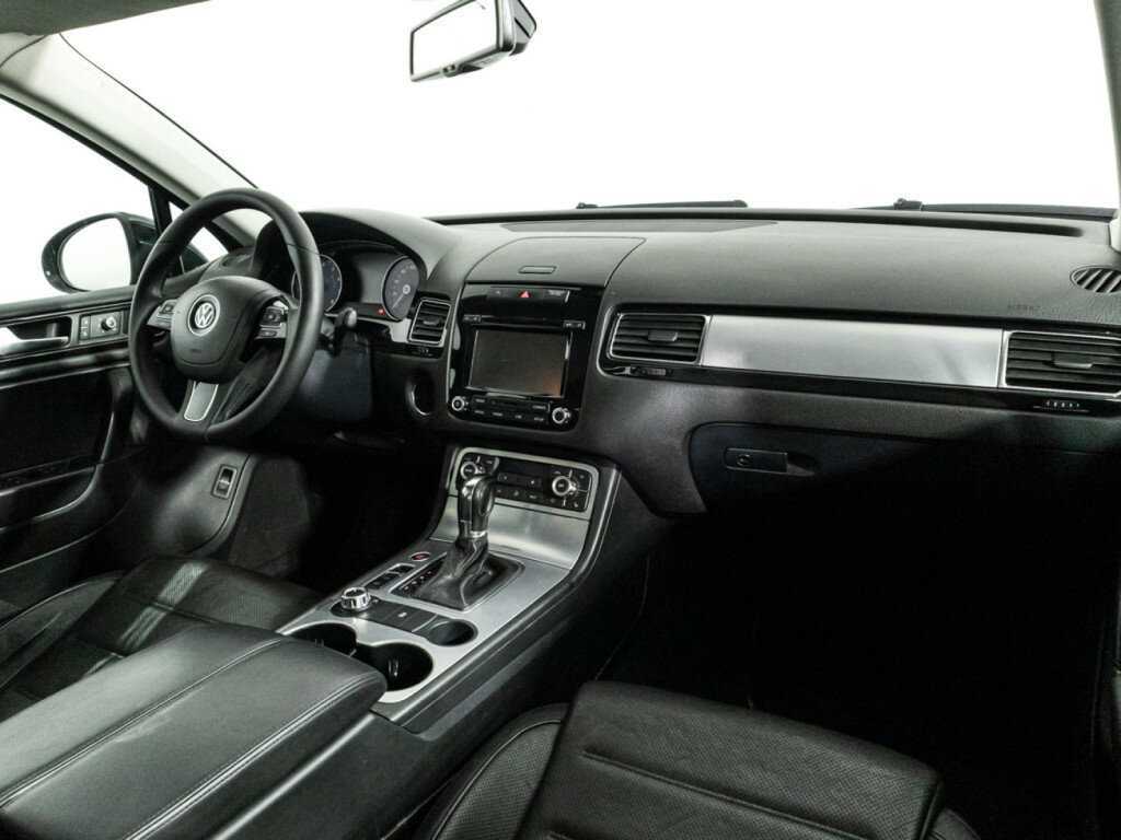 Купить Volkswagen Touareg с пробегом. Фото: #8