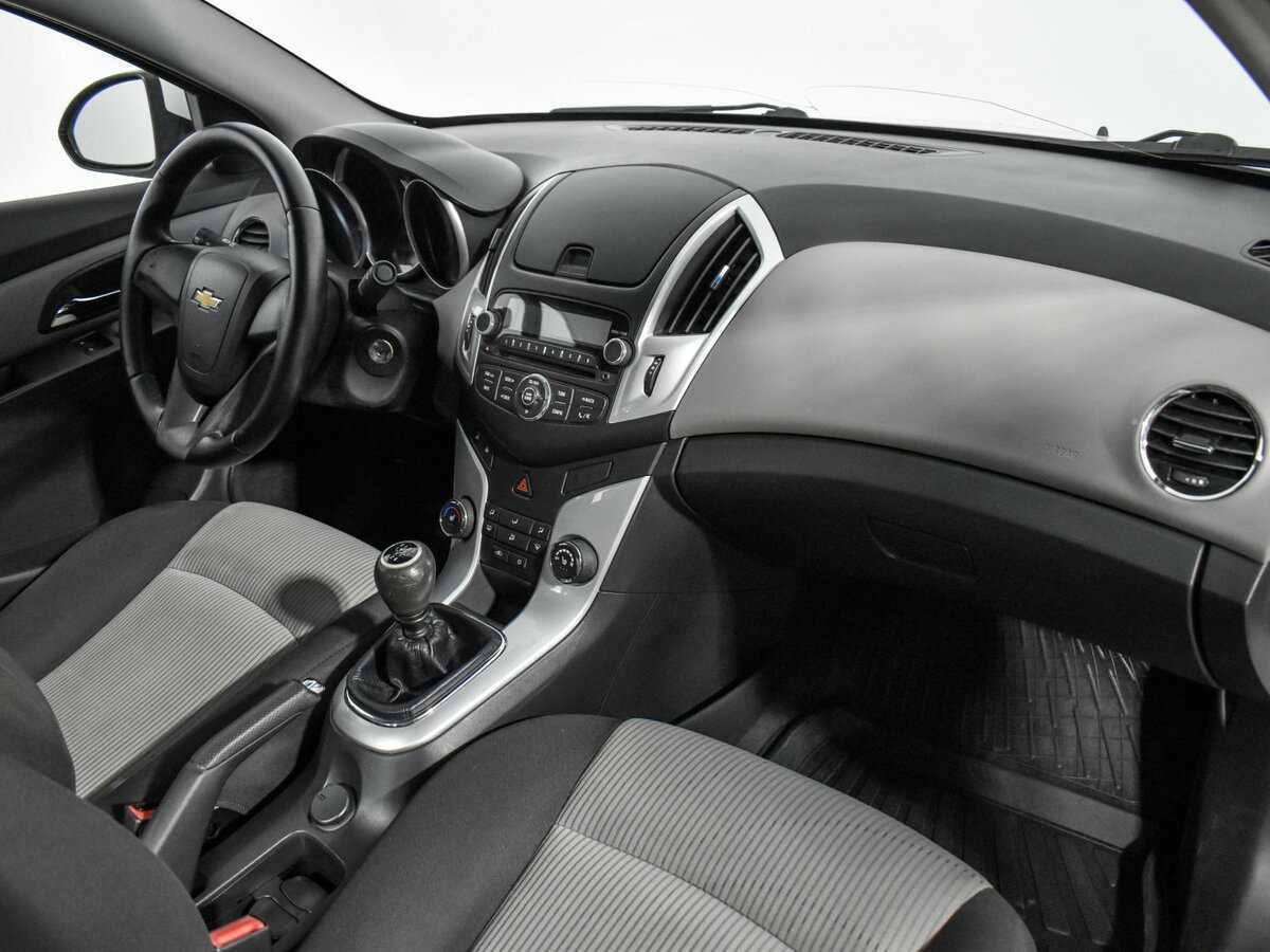 Купить Chevrolet Cruze с пробегом. Фото: #14