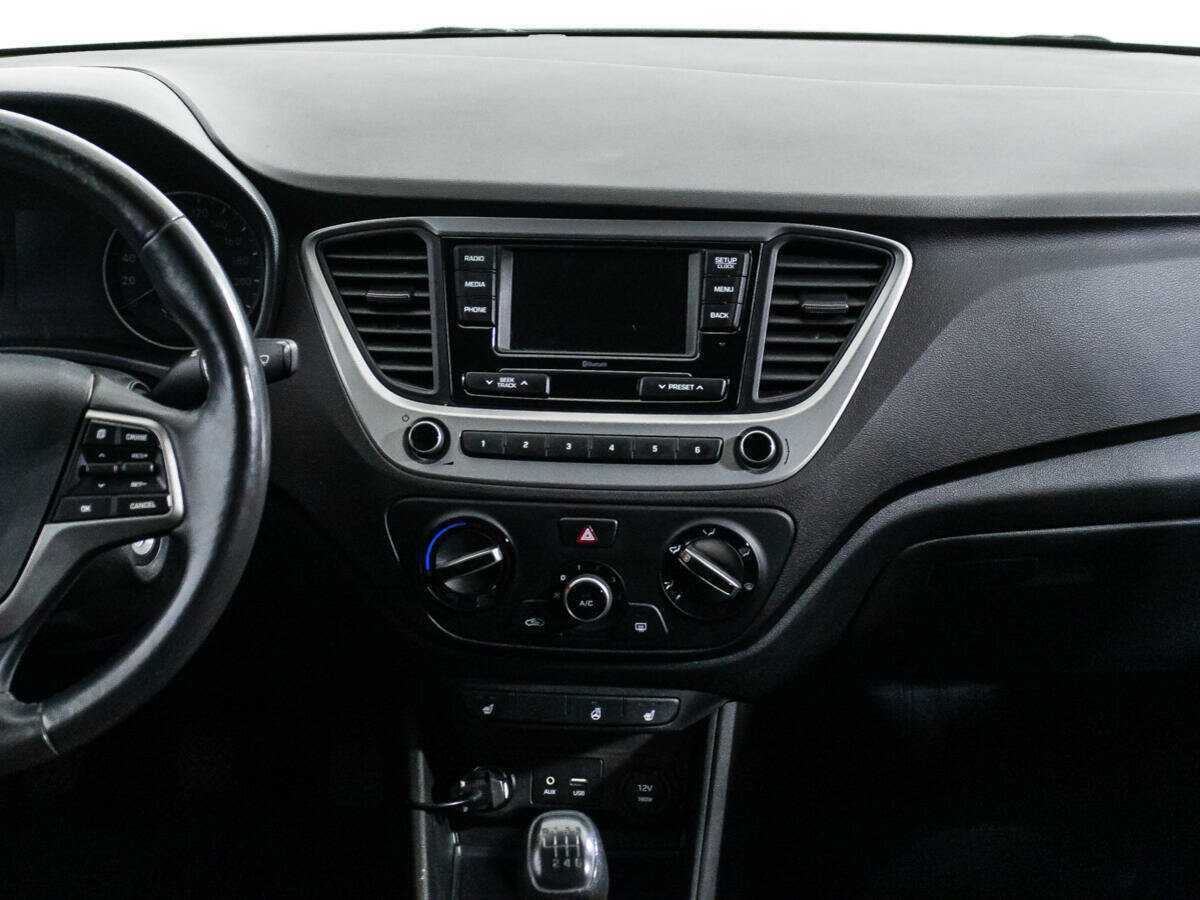 Купить Hyundai Solaris с пробегом. Фото: #13